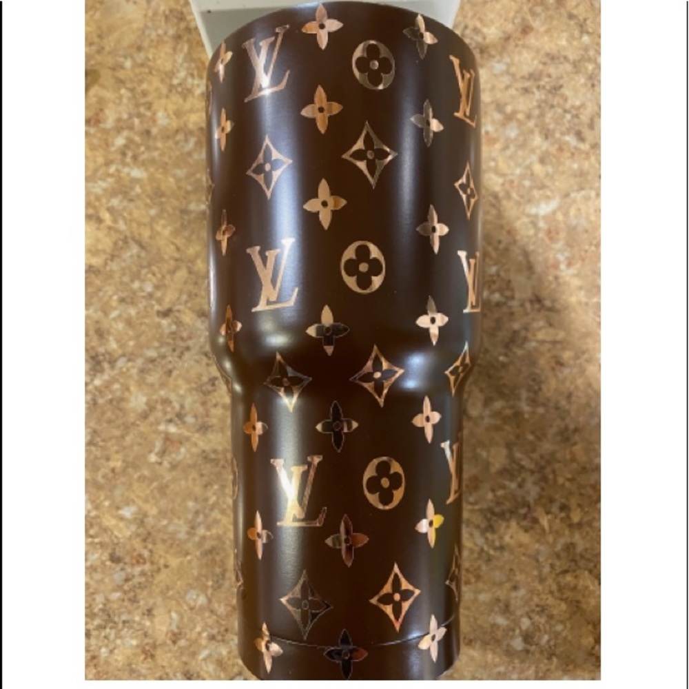 Personalized LV tumblers - Picture 3 of 3